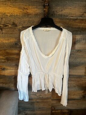 Promesa White V-Neck Peasant Top with Drawstring